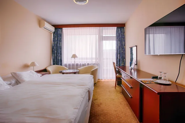 غرفة كومفورت بسرير مزدوج أو سريرين منفصلين، Ensana Esplanade HSH 2/5