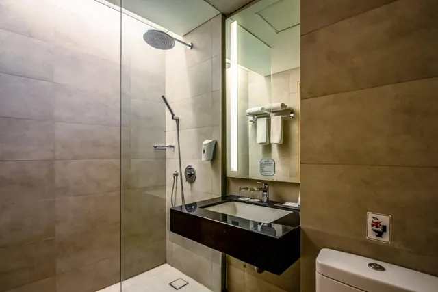 غرفة سوبيريور بسريرين منفصلين، Hotel Ayola Lippo Cikarang 10/11