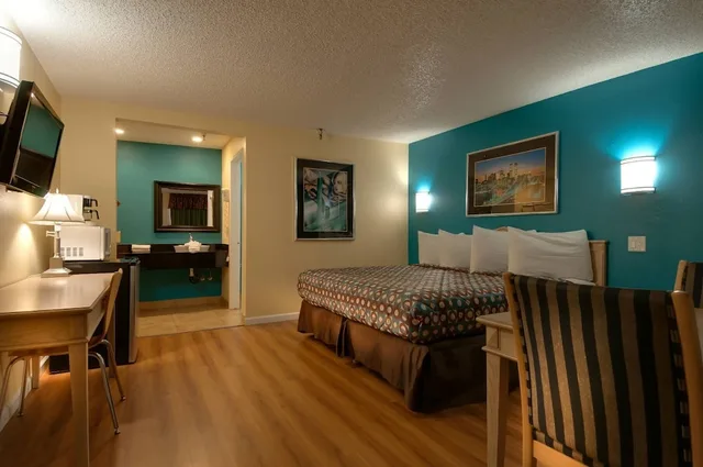 غرفة ديلوكس بسرير كينج، Vagabond Inn Bakersfield South 8/10