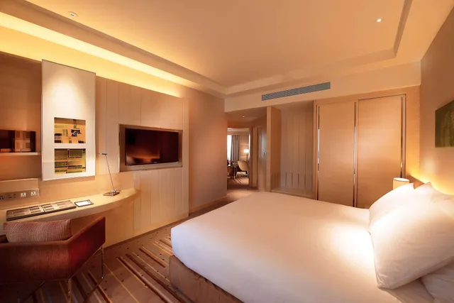 جناح تنفيذي بسرير كينج مع دخول الصالة، Doubletree By Hilton Johor Bahru Hotel 4/11