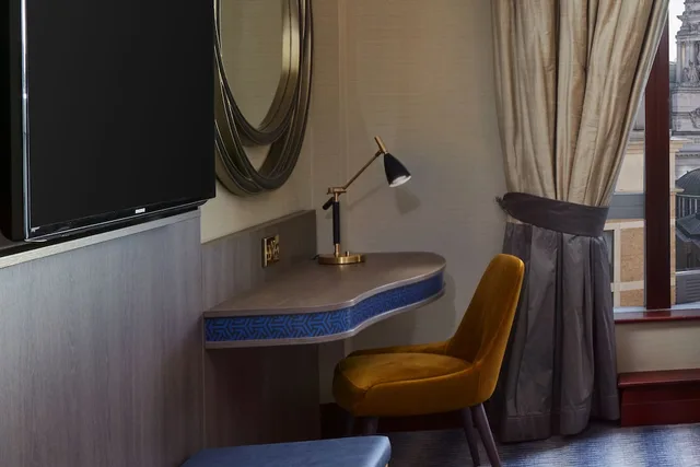 غرفة تنفيذية بسرير كينج بإطلالة، Leonardo Royal Hotel London City 8/8