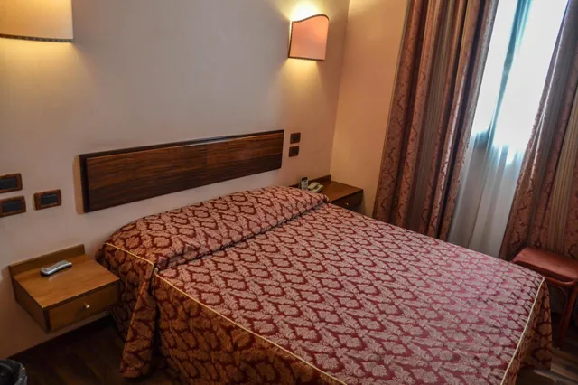 غرفة قياسية مفردة بسرير مزدوج، Le Boulevard Hotel 1/1