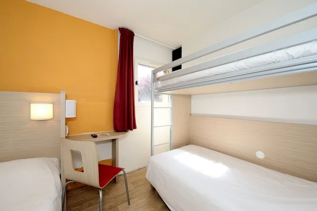 غرفة رباعية، Hotel Kennedy Parc Des Expositions 5/7