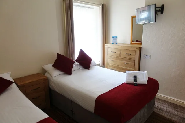 غرفة عائلية ثلاثية بسرير مزدوج وسرير فردي، The Kings Cross Hotel 4/8