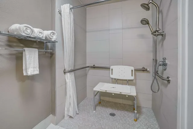 غرفة قياسية بسرير مزدوج، Motel6 Merrillville, IN 8/8