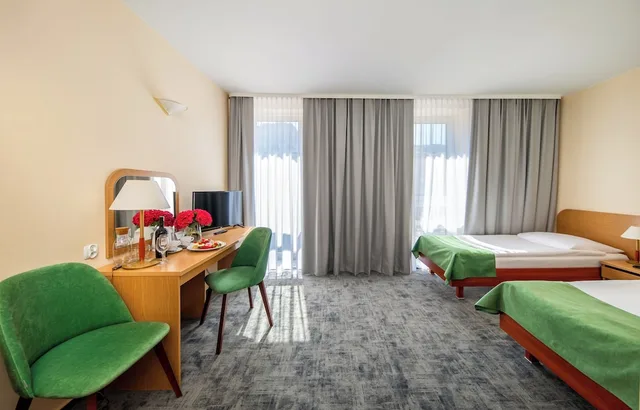 Standard, Twin Beds, Gromada Hotel Warsaw Center 3/5