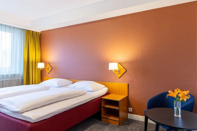 Good, Twin Beds، Good Morning+ Berlin City East 7/10