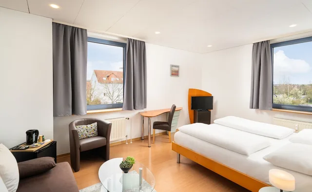 غرفة بزنس بسرير كوين، Mainstreet Hotel 2/3