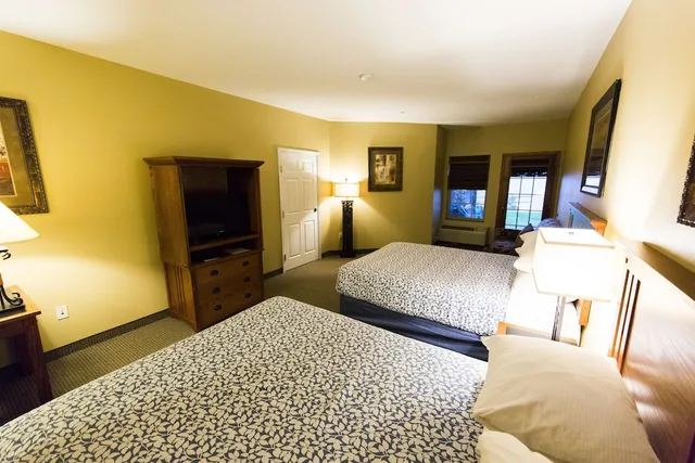 غرفة قياسية بسريرين كوين، Bridges Bay Resort 3/4