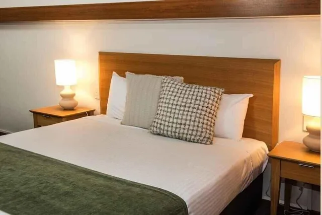 غرفة كومفورت بسرير كوين وسرير فردي لذوي الإعاقة، Murwillumbah Motor Inn 1/3