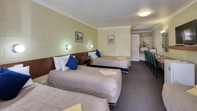 غرفة بسريرين كوين، Matthew Flinders Motor Inn 1/2