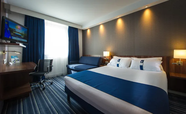 غرفة بسرير كوين، Holiday Inn Express Strasbourg Centre 2/5