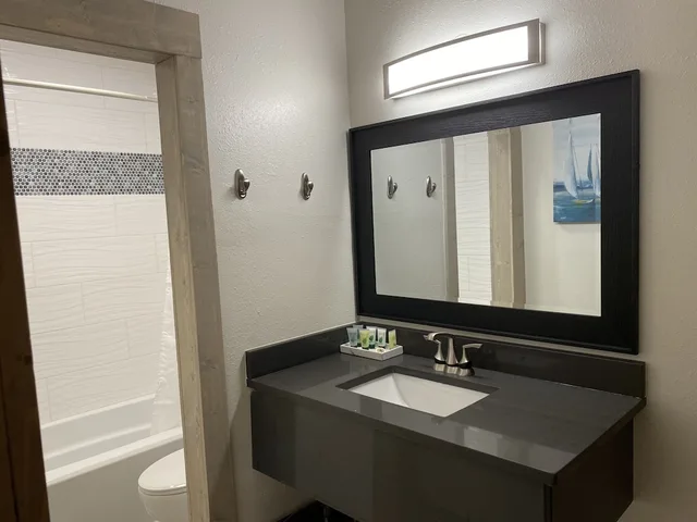 Standard, 2 Double Beds, Gulf Coast Inn 4/10