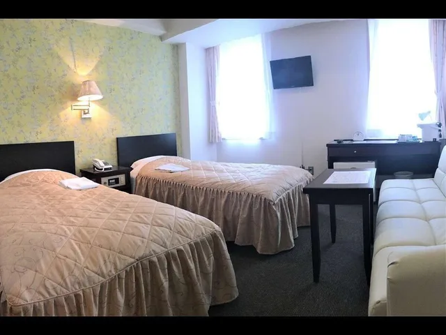 غرفة بسريرين منفصلين مع أريكة، Hotel Sho Sapporo 2/3