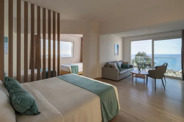 Suite, 4 Beds, Sea View, Harmony Bay 4/9