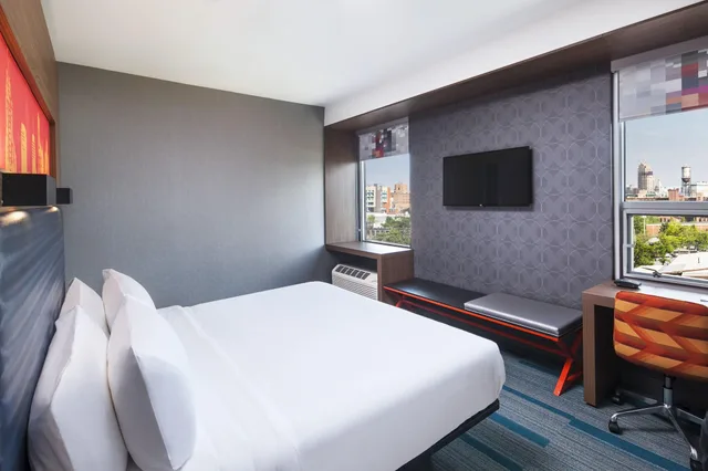 Loft, Double Bed, Aloft Syracuse Inner Harbor 1/2