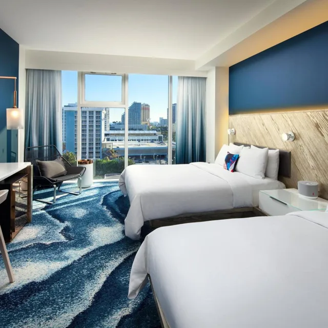 Guest Room, Deluxe, Queen Bed, Resort View, Accessible، W Fort Lauderdale 1/3