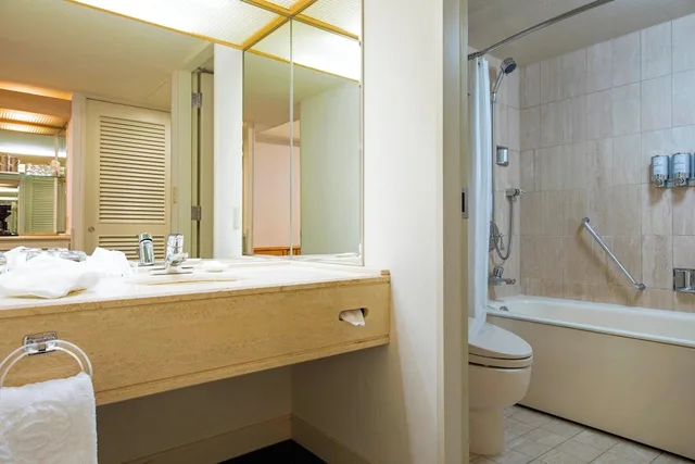 غرفة قياسية بثلاثة أسرّة بشرفة، Sheraton Grande Tokyo Bay Hotel 3/4