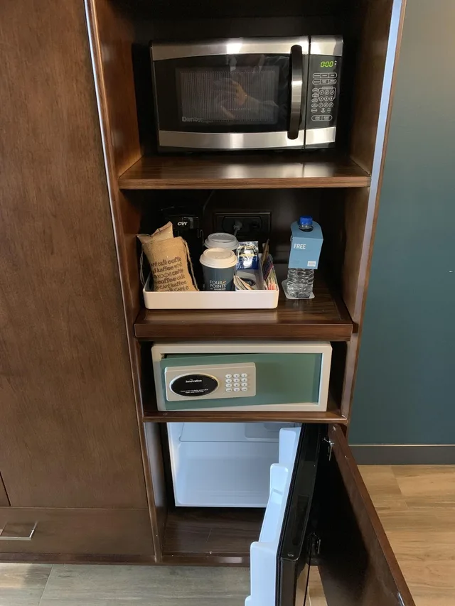 غرفة بسريرين كوين، FOUR POINTS BY SHERATON HOUSTON INTERCONTINENTAL AIRPORT 6/6
