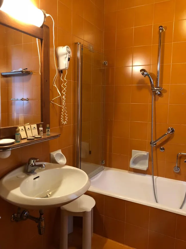 غرفة رباعية، Majoni Hotel 3/6