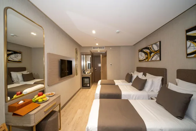 غرفة ثلاثية بثلاثة أسرّة، Rayelin Hotel Old Town 1/1