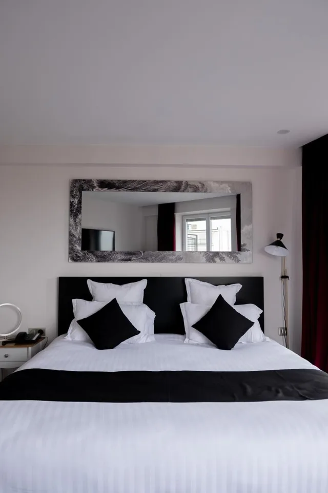 جناح بريستيج بسرير كينج، Hotel Le Chat Noir 1/5