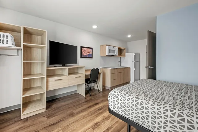 جناح بسرير كوين لذوي الإعاقة، WoodSpring Suites Charlotte NC 2/9