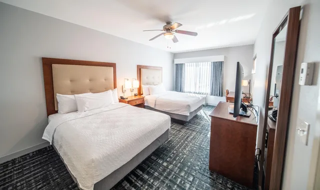 جناح بسرير كينج بغرفتي نوم، Homewood Suites By Hilton Rochester Mayo Clinic Area Saint Marys 2/6