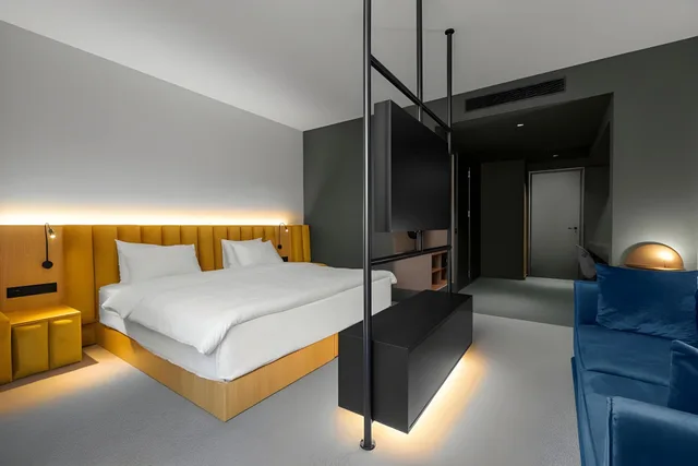 Suite, Episode Tbilisi 1/2