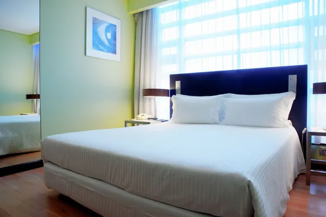Room, Twin Beds, Sana Capitol Hotel 4/10