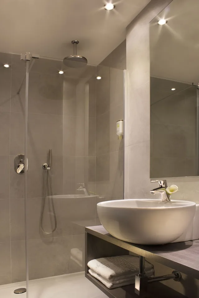 Superior, Twin Beds, Balcony, Courtyard Area، Hotel Desiree 5/7