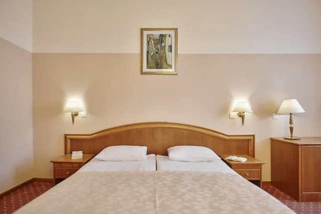 غرفة عائلية بسريرين منفصلين بإطلالة على البحر مع أريكة، Hotel Lovran 4/8