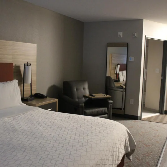 جناح سوبيريور بسرير كينج، Candlewood Suites Nashville South 3/3