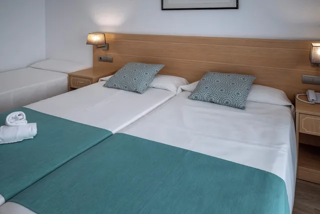 Standard, Twin Beds, Balcony, 4R Salou Park Resort II 3/10