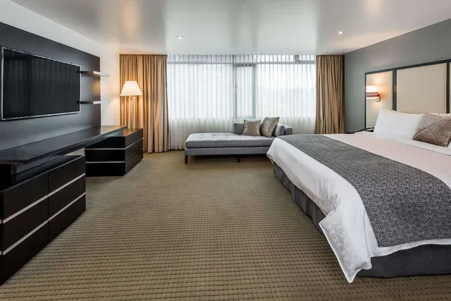 جناح بريميوم جونيور بسرير كينج، Wyndham Garden Quito 2/10