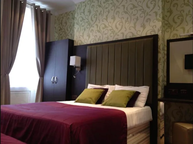 غرفة تنفيذية رباعية بسريرين مزدوجين، Goodwood Hotel 4/6