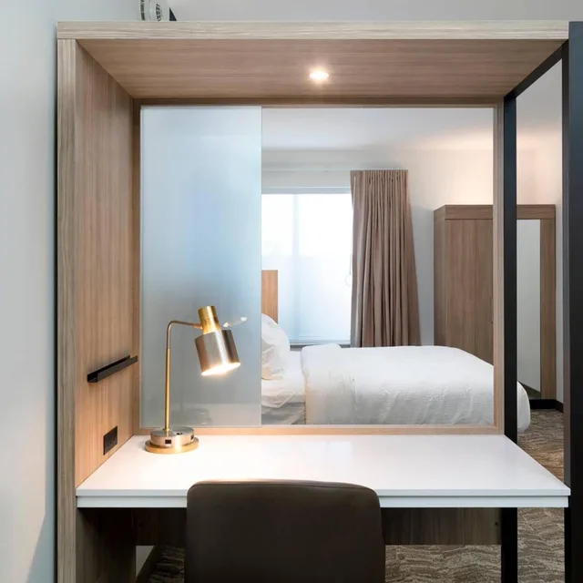 جناح بسرير كينج مع سرير سحّاب إضافي مع أريكة، SpringHill Suites by Marriott Cape Canaveral Cocoa Beach 3/10