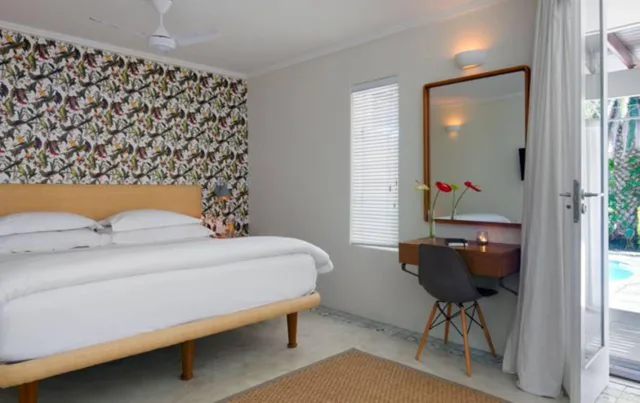 غرفة بسرير كينج بشرفة، Cape Standard Guest House 2/2