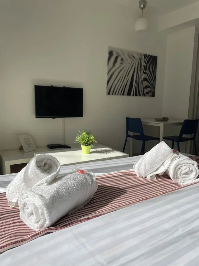 استوديو بشرفة مع أريكة، CORVIN CENTER SUITES 6/10