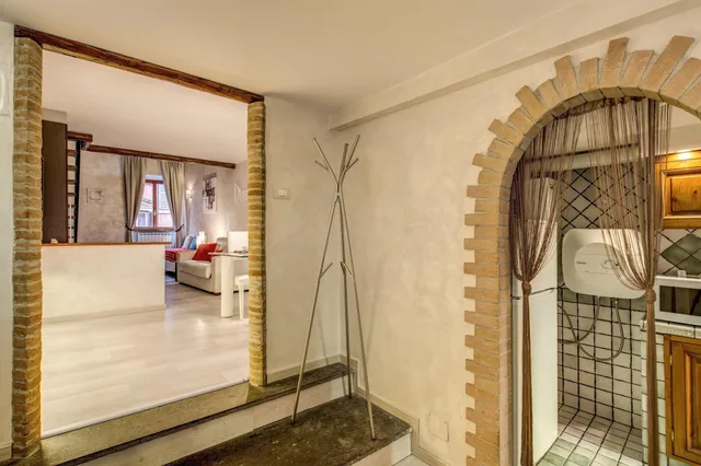شقة بسرير مزدوج وسرير فردي بشرفة بغرفة نوم واحدة مع أريكة، Tritone Top House 9/10