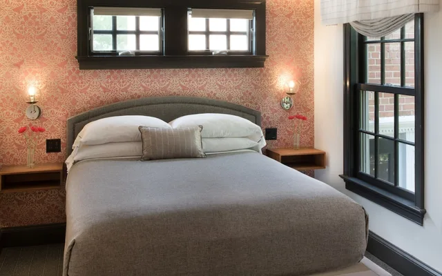 غرفة بسرير كوين، The Avery Georgetown 6/10