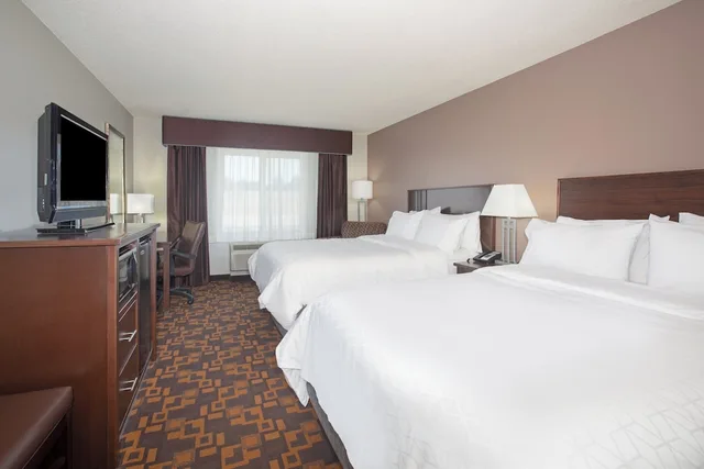 غرفة قياسية بسريرين كوين، Holiday Inn Express Hotel Suites Yankton 2/2