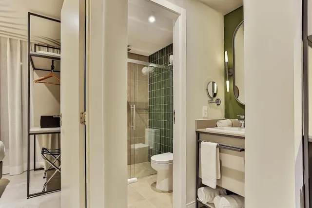 جناح بسرير كوين مع أريكة، Brava Mundo Boutique Hotel 10/10