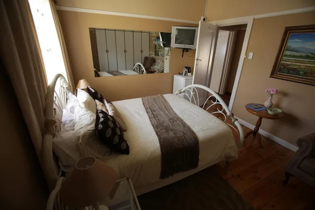 غرفة بسرير مزدوج، Rose Petals Guest House 2/5
