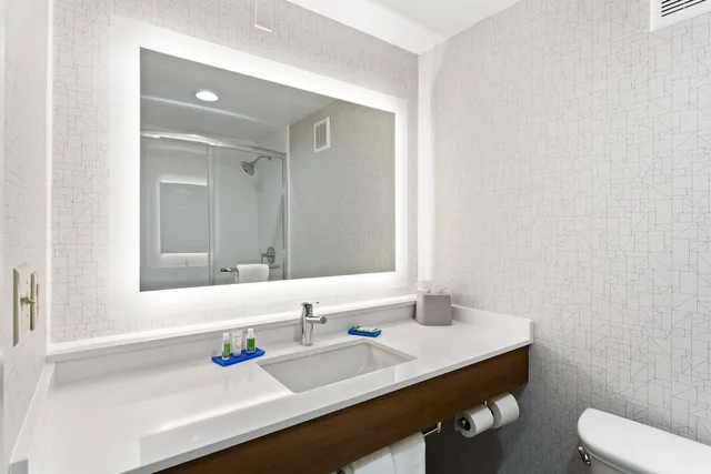 غرفة قياسية بسريرين كوين، Holiday Inn Express Hopewell - Fort Lee Area, an IHG Hotel 5/7