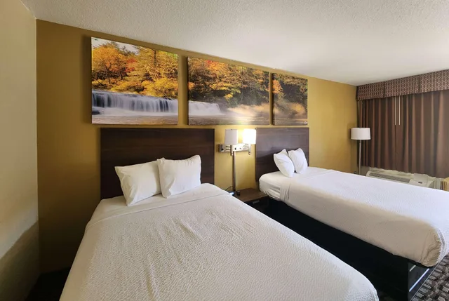 Room, 2 Double Beds, Smoking, Days Inn by Wyndham Leesville 1/4