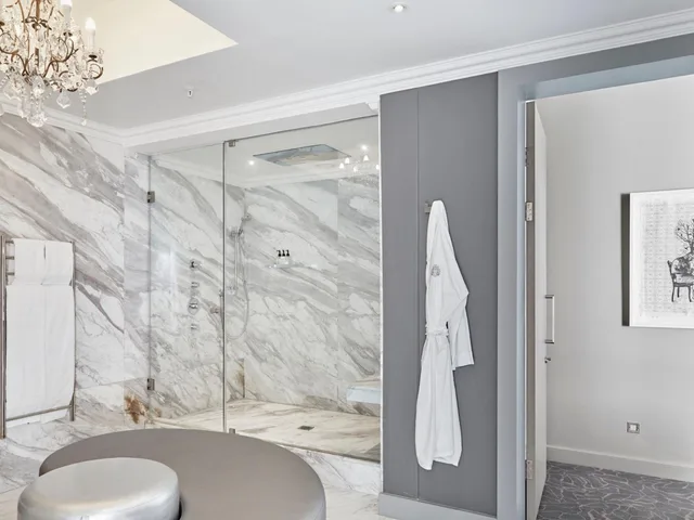Presidential, Suite, Mountain View, Queen Victoria Hotel & Manor House 8/10