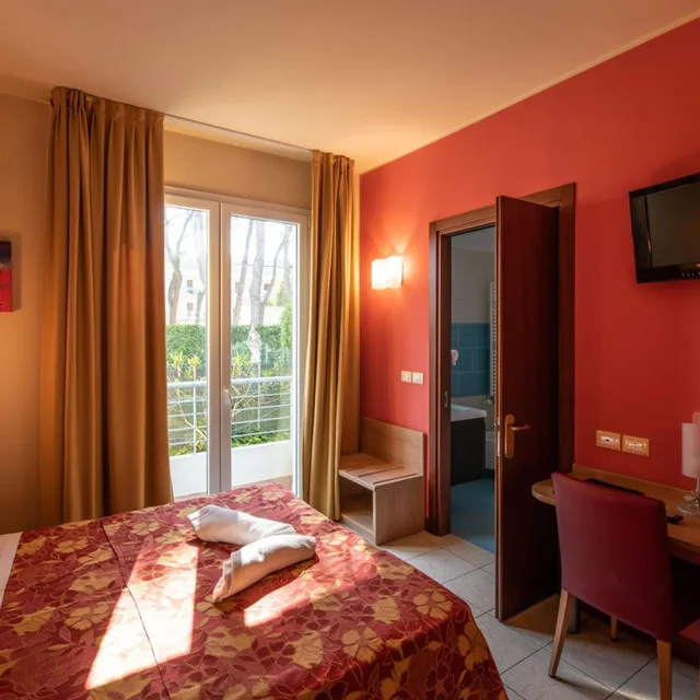 Economy, Double Bed, Ground Floor, Separate Building، HOTEL MONDIAL 4/8
