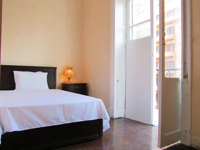 غرفة بسريرين منفصلين بحمام مشترك، Traveler Apos S House Hotel 3/10