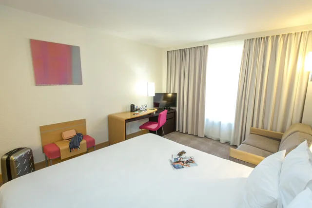 غرفة تنفيذية بسرير مزدوج مع أريكة، Novotel Perpignan 4/10